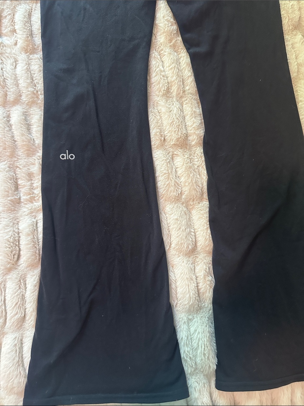 Alo Yoga Airbrush Black Flare Yoga Pants - Women Medium - Picture 3 of 5